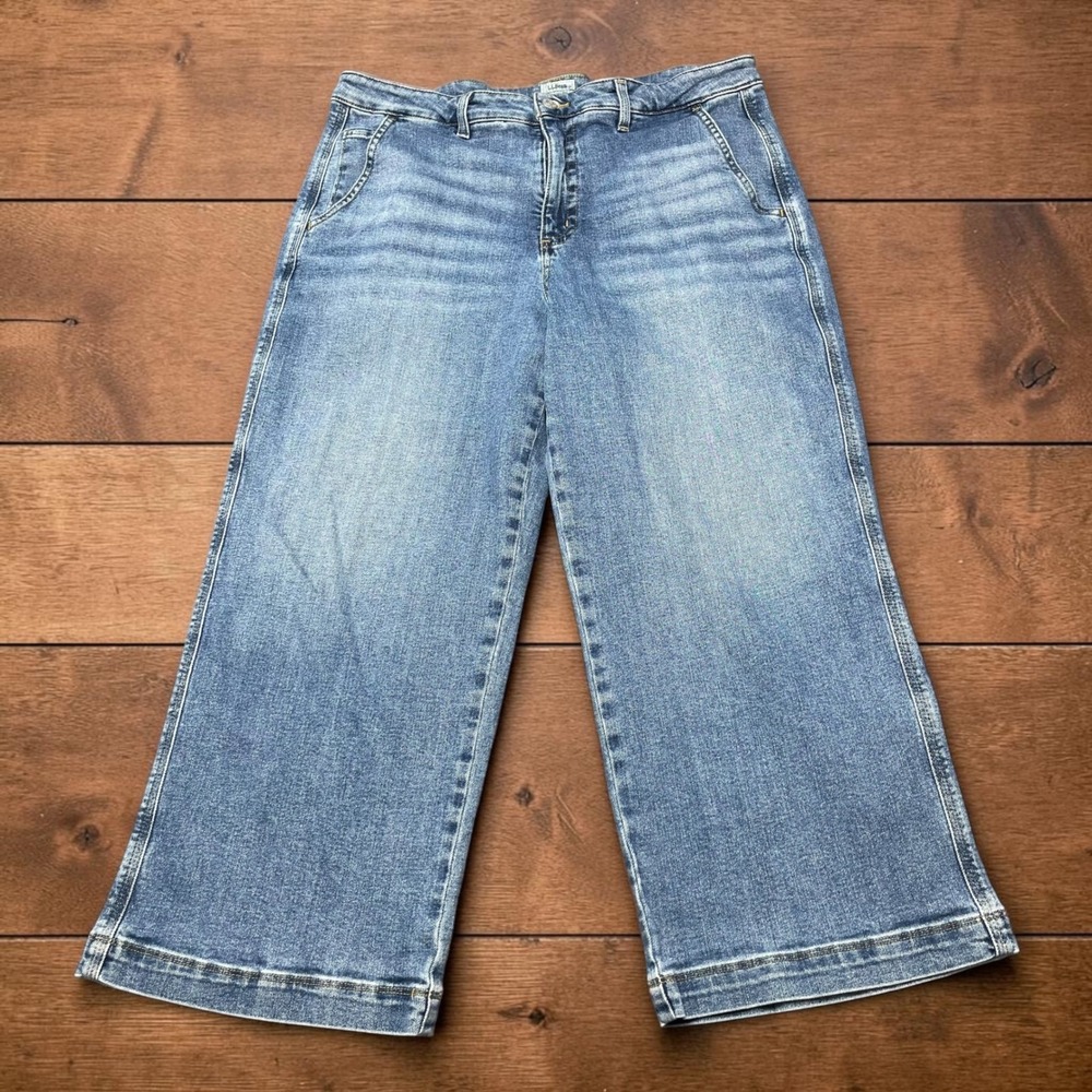 LL Bean Classic Fit Wide Leg Crop‎ Womens Jeans Medium Wash Denim 18P - 34x25